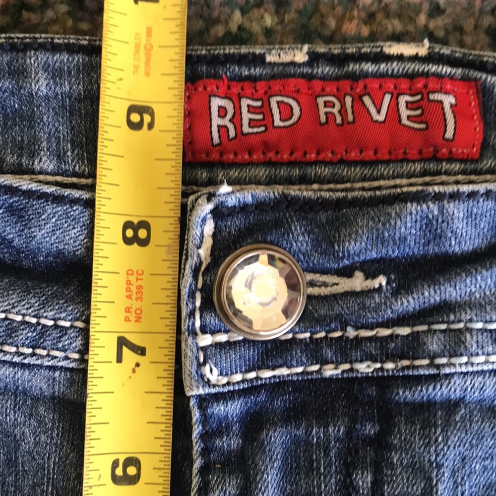 Red Rivet Distressed Cropped Jeans - Picture 16 of 16
